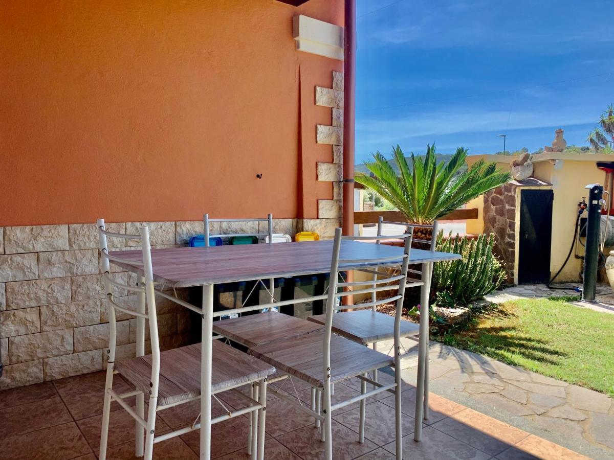 Casa Vacanza V&G Domus De Maria Exteriér fotografie