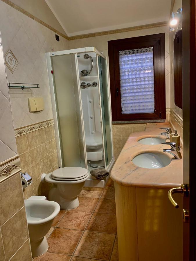 Casa Vacanza V&G Domus De Maria Exteriér fotografie